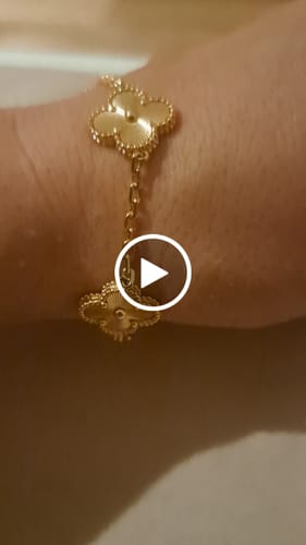 Customer video review of CLOVER 5 MOTIF GOLD BRACELET