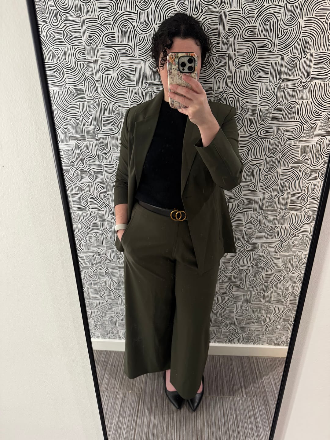 Customer photo review of Moreland Travel Blazer - OrigamiTech :: Olive