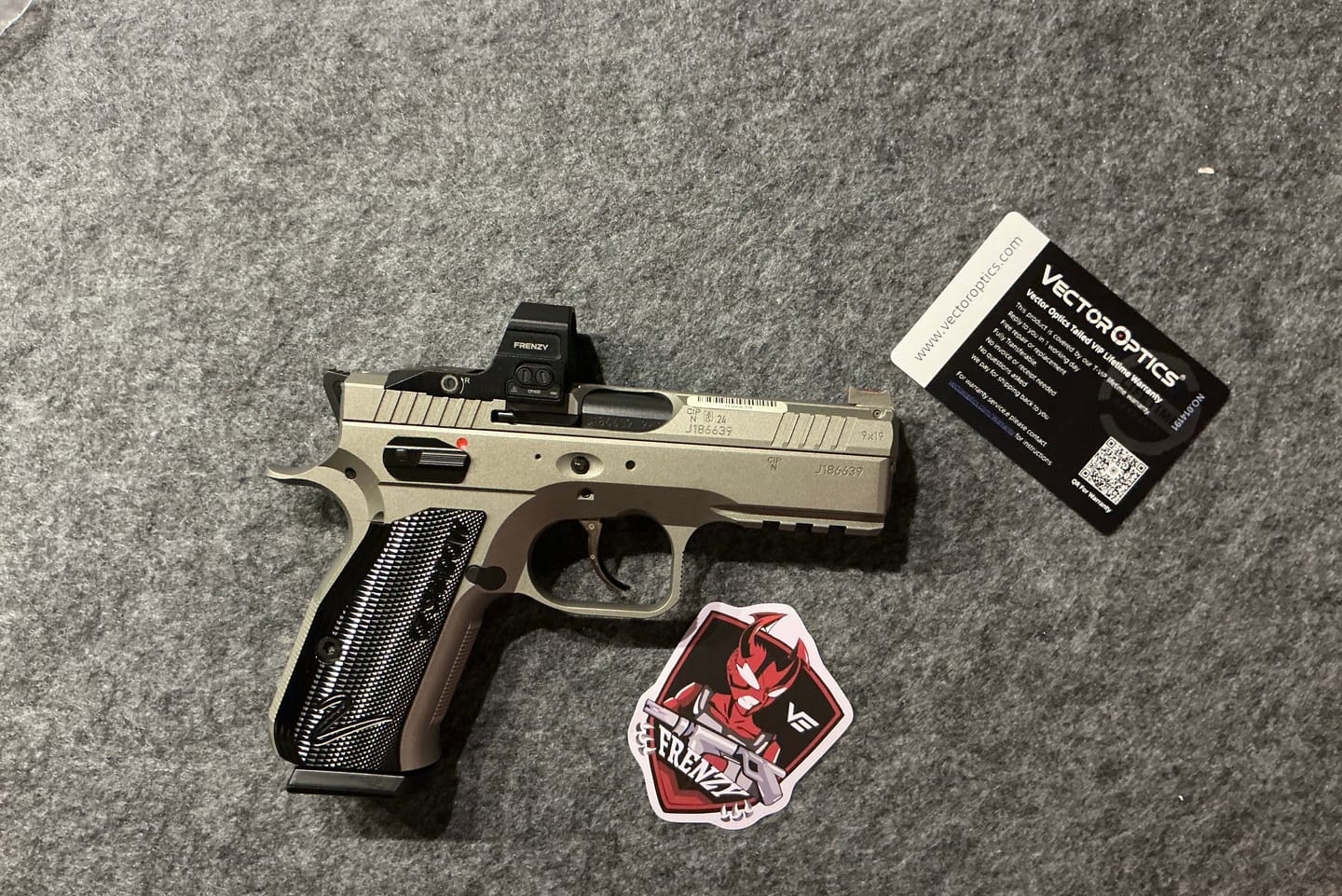Customer photo review of Vector Optics SCRD-82 Frenzy 1x20x24 CZ Shadow 2
