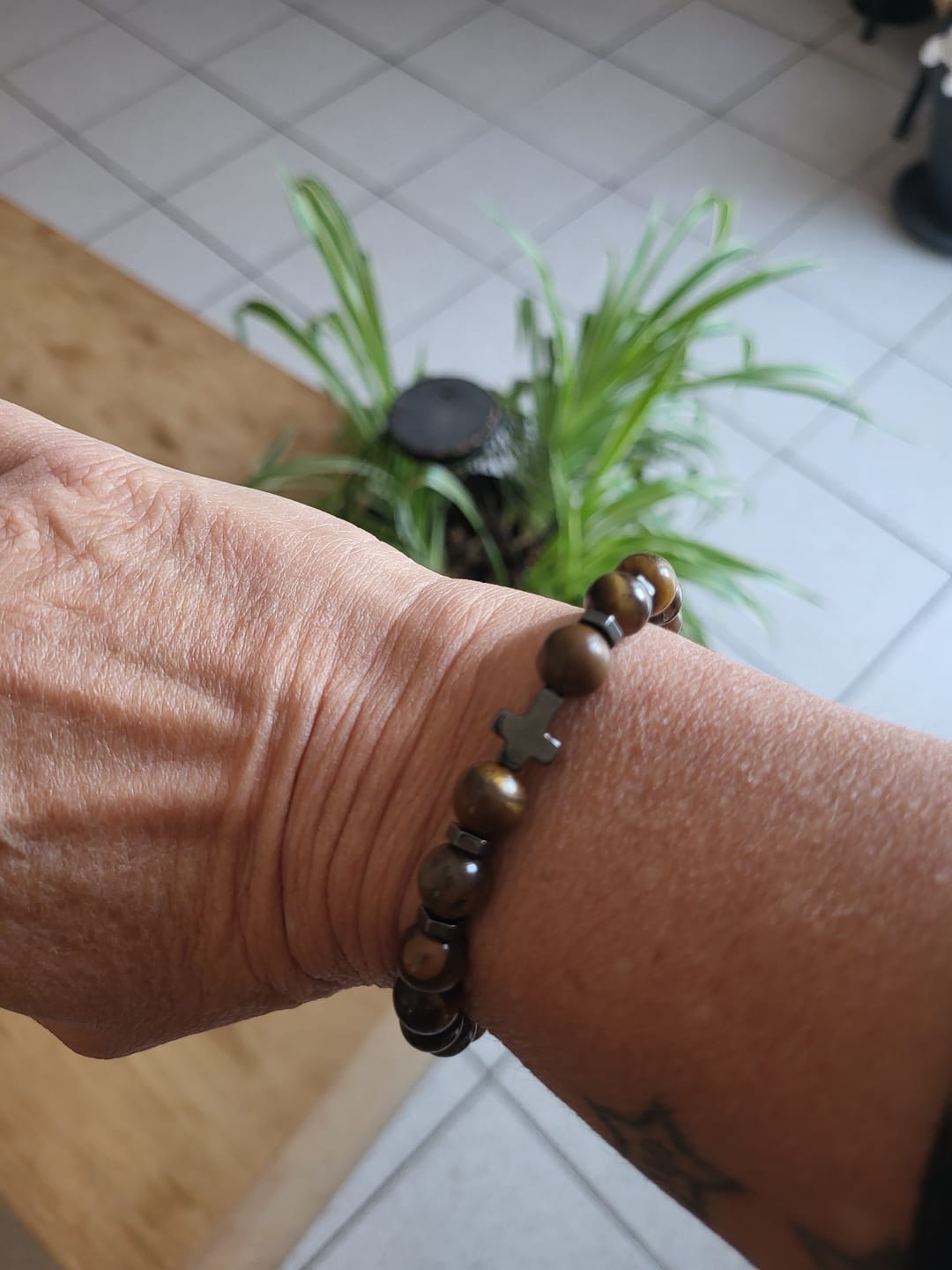 Customer photo review of Bracelet Croix Pierres Précieuse