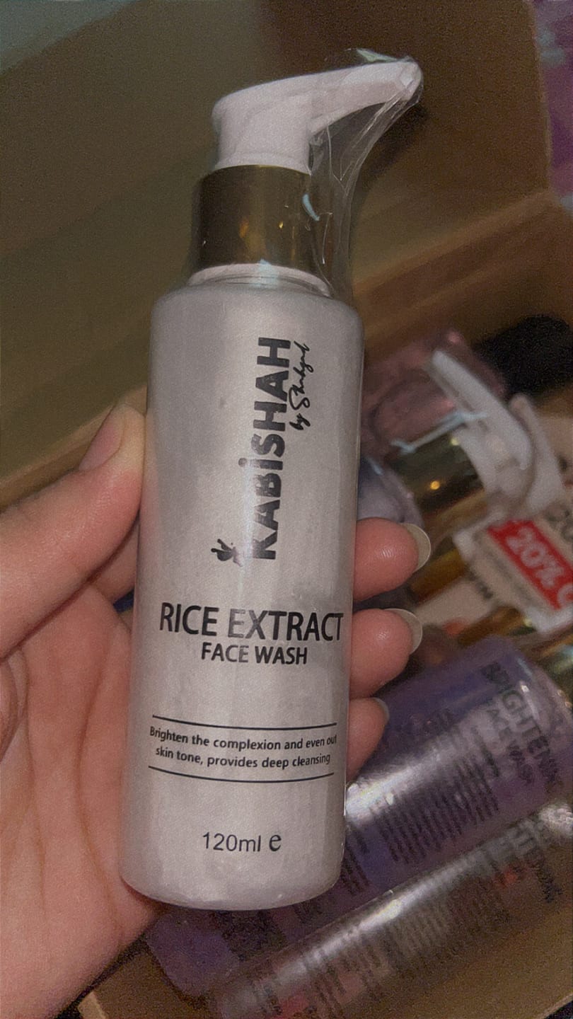 Customer photo review of Rice Extract Facewash