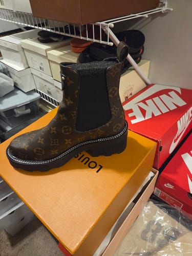 Customer photo review of LV Beaubourg Ankle Boots Dark Brown Monogram Cowhide