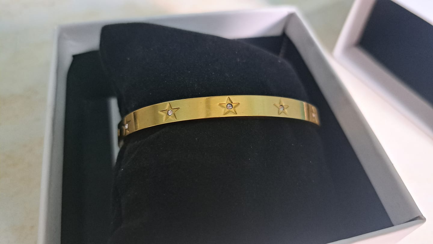 Customer photo review of Golden Line of Light Kada
