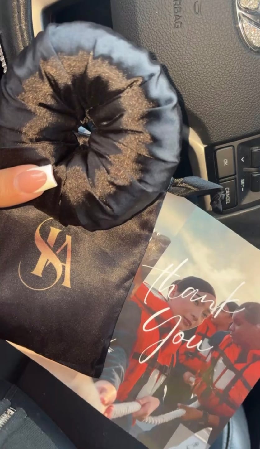 Customer photo review of BLACK MULBERRY SILK HAIR-BUN MAKER FOR MILITARY HAIR BUN