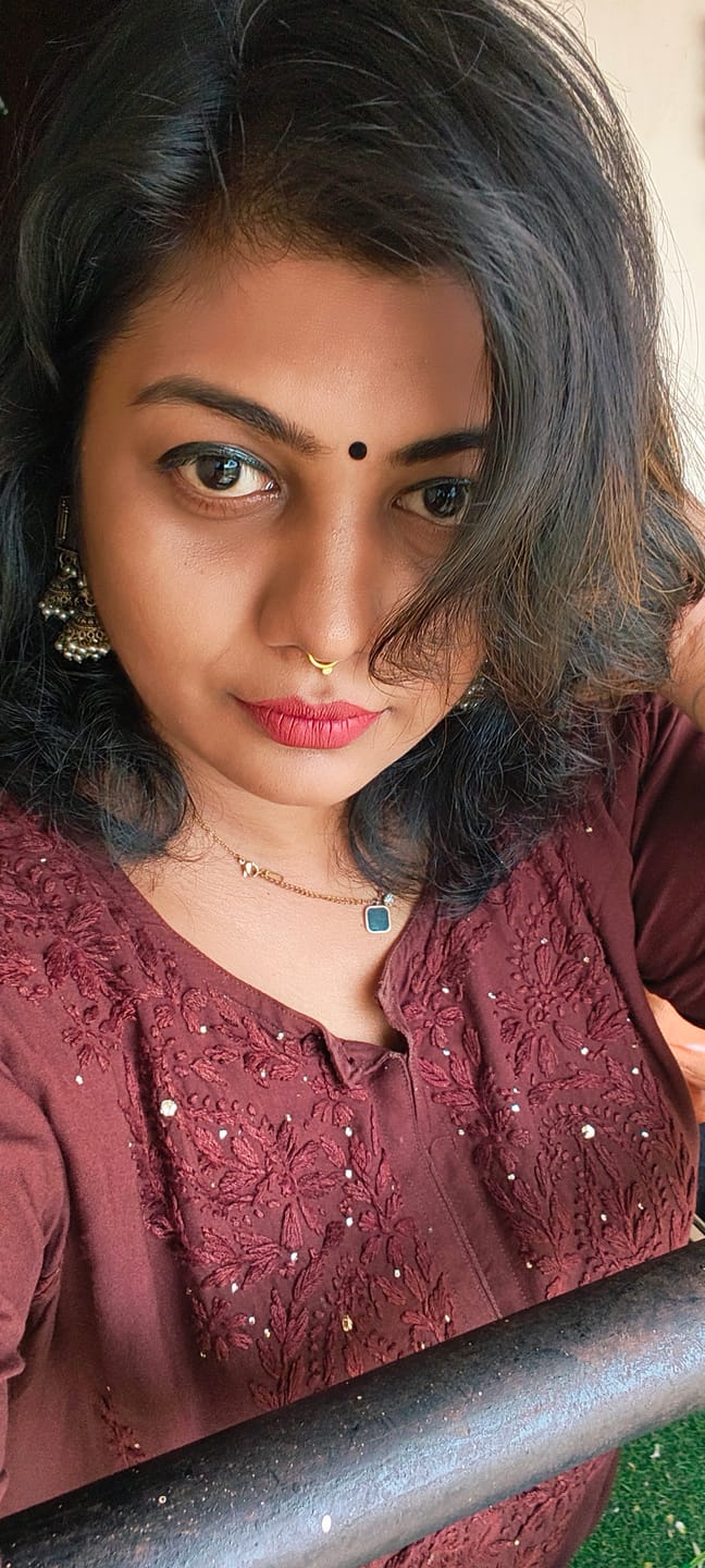 Customer photo review of Chocolate Brown 2 piece Rayon Mukaish set