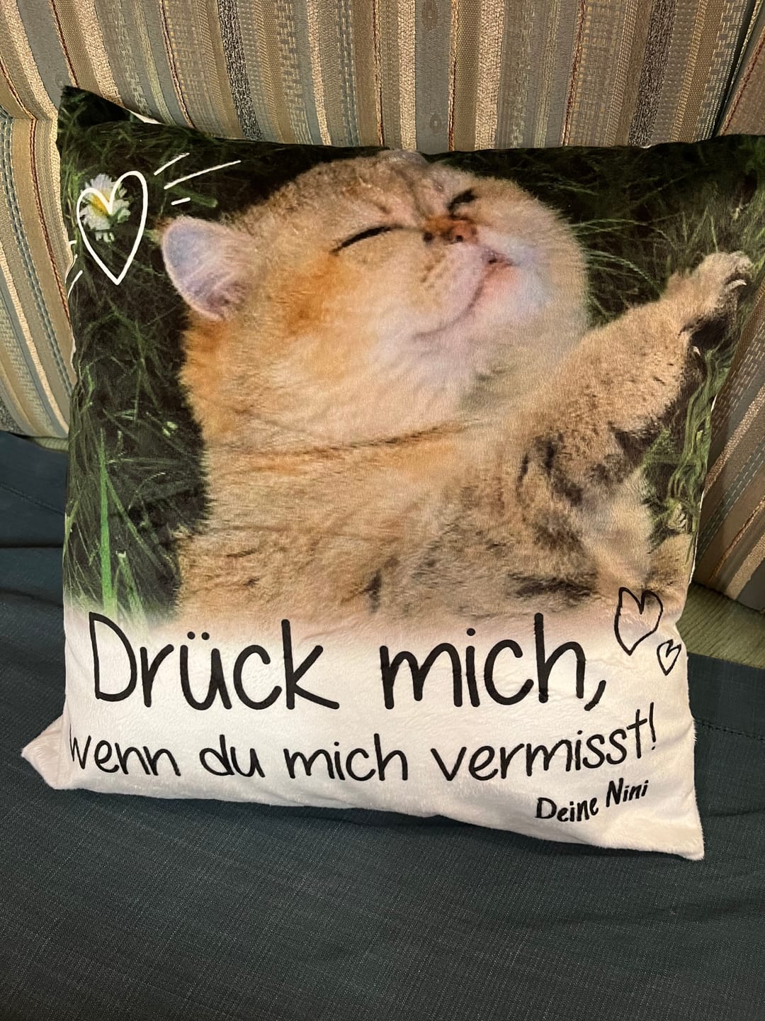 Customer photo review of Drück mich, wenn du mich vermisst - Individuelles Kissen