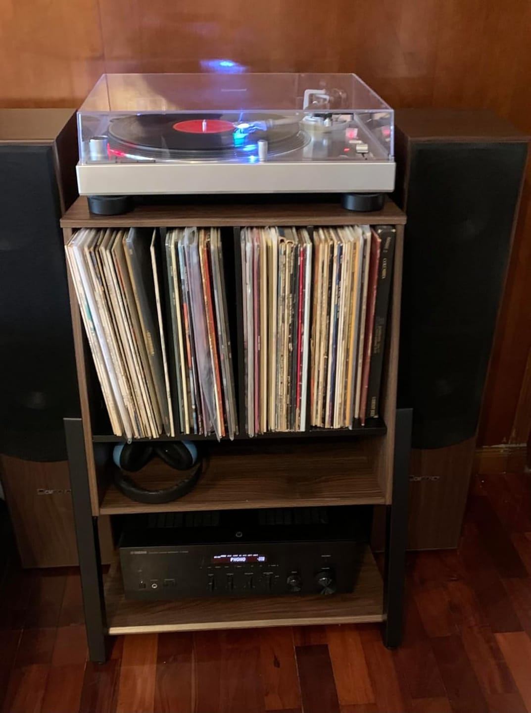 Customer photo review of Eiffel RS05 Record Player Stand