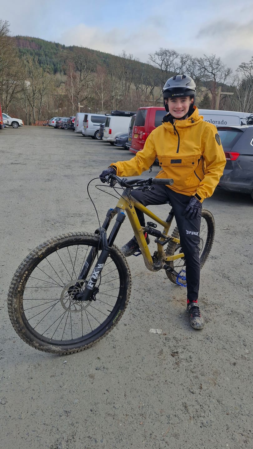 Customer photo review of Ripknot™ | Waterproof Anorak | Radiation Yella