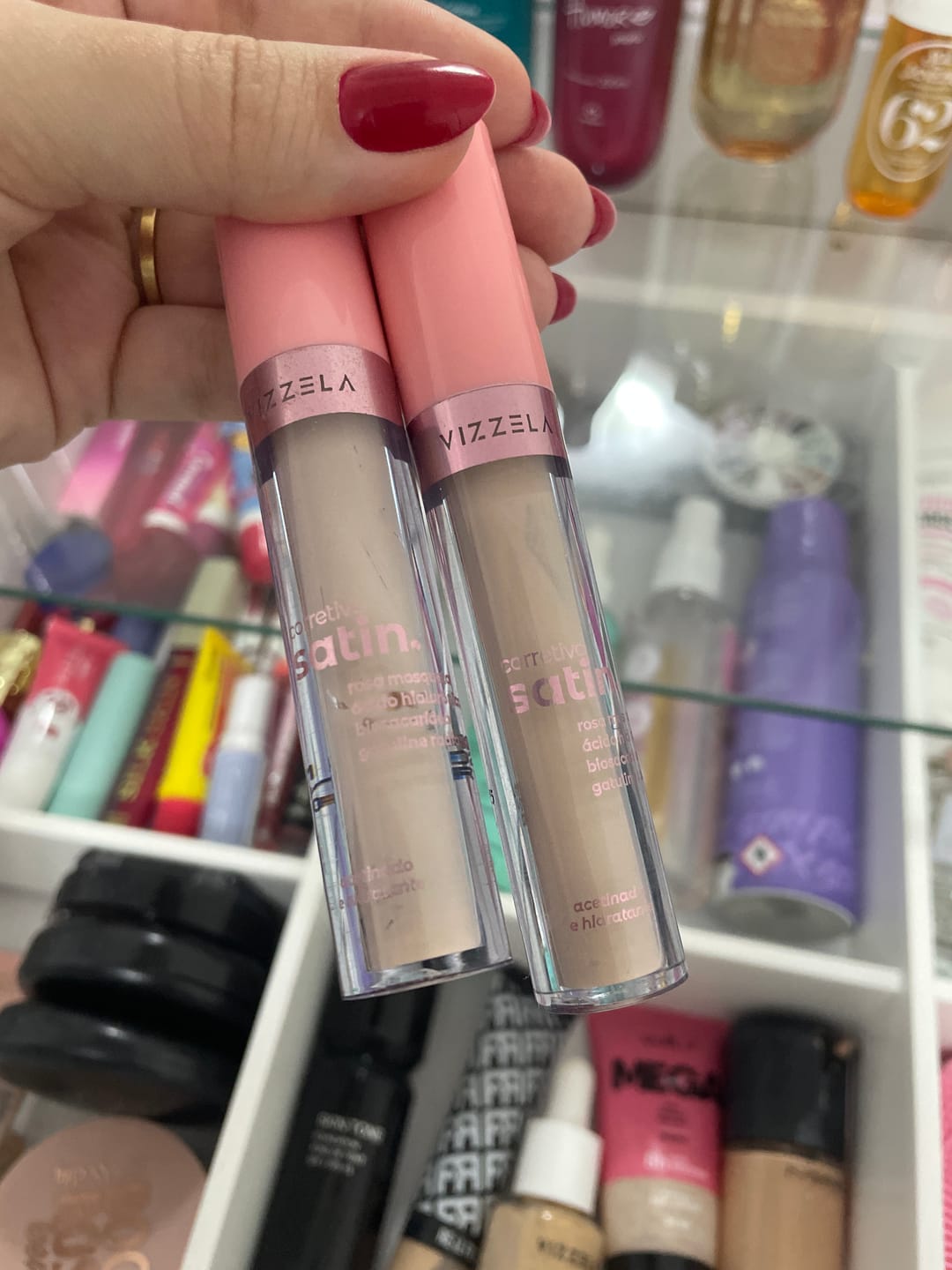 Customer photo review of Corretivo Líquido SATIN - Vizzela