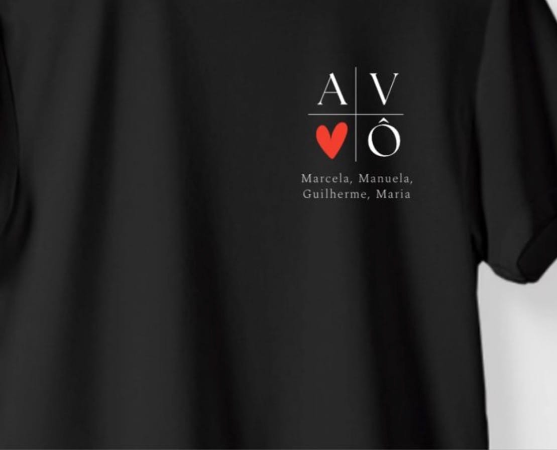 Customer photo review of Camiseta Personalizada AVÔ MINIMALISTA - Algodão 100%