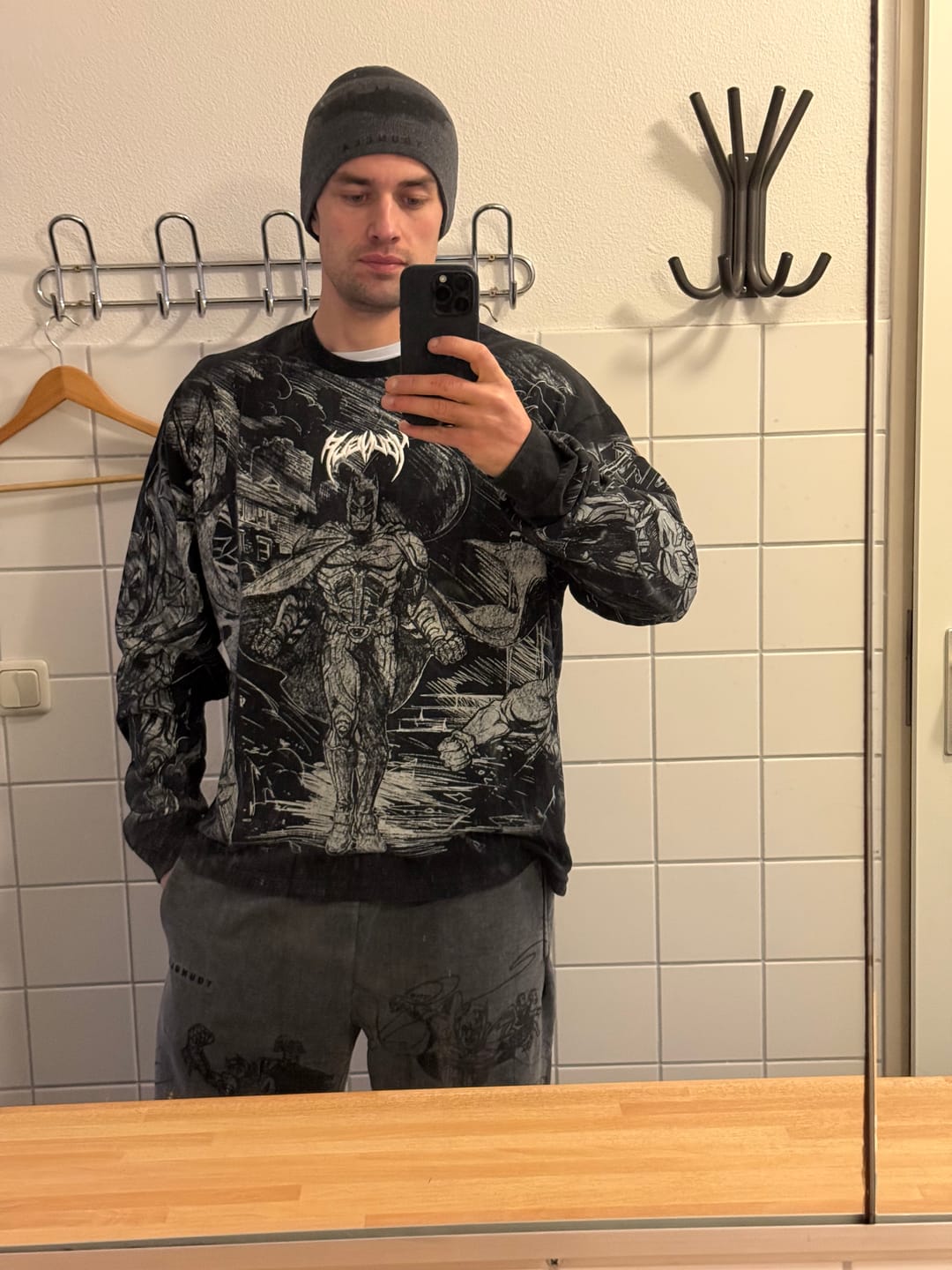 Customer photo review of 8002 - Batman Comic Longsleeves