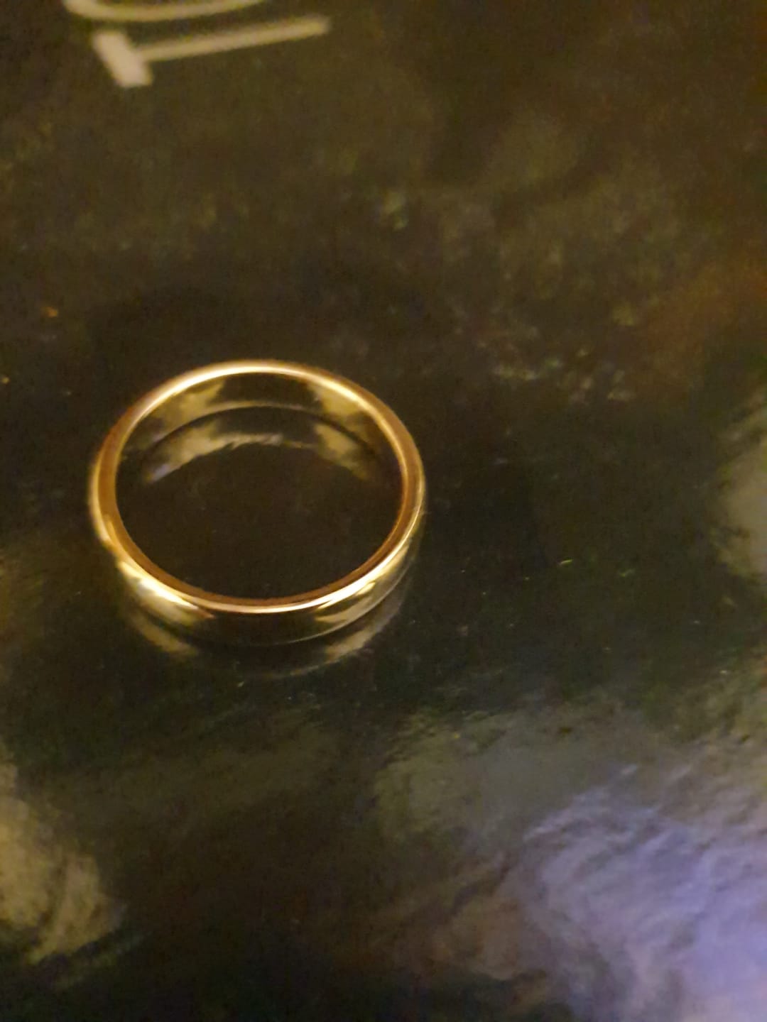 Customer photo review of Gold 4mm Wonder Ring