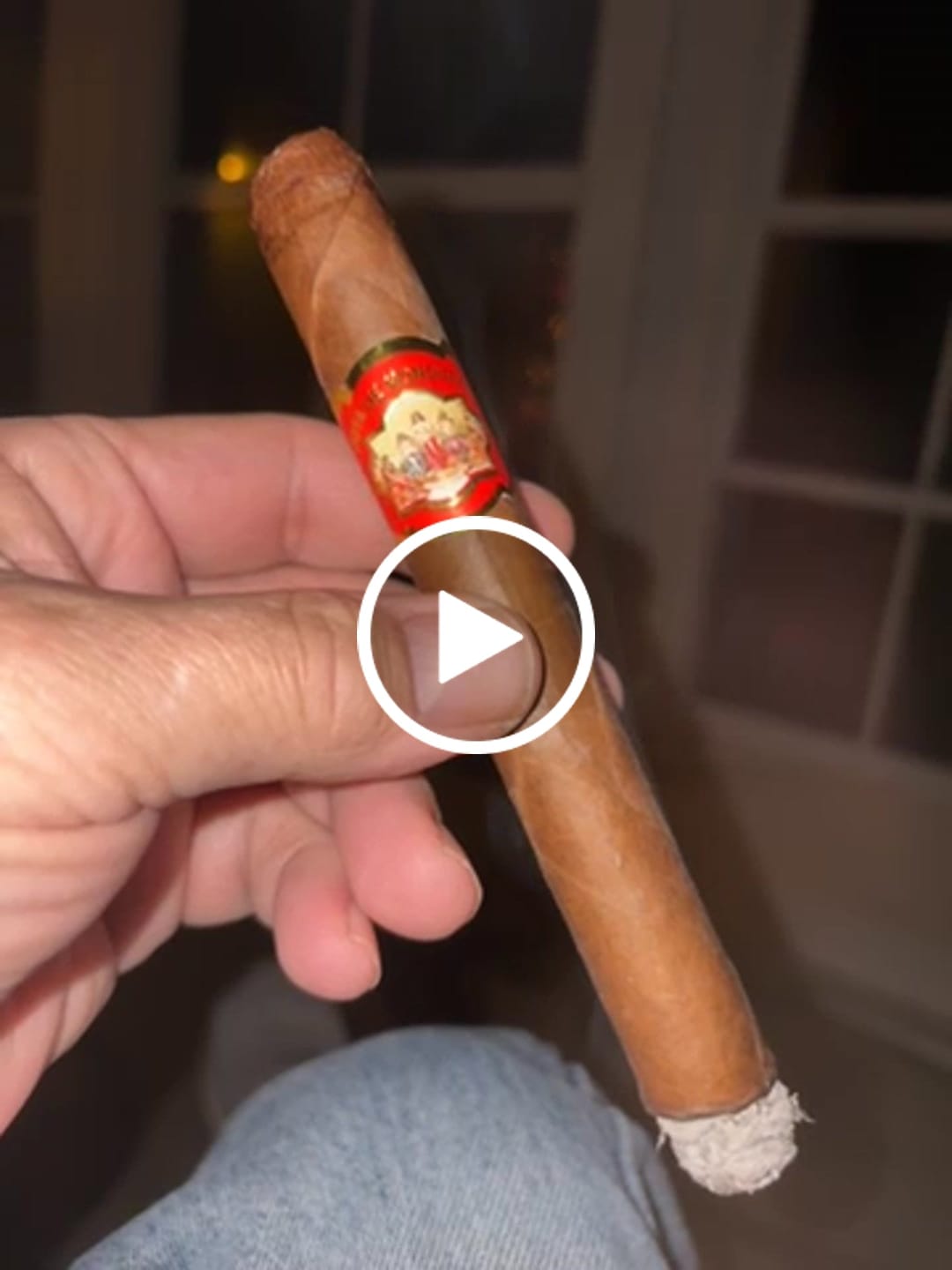 Customer video review of Core Subscription Luxury Cigars Monthly