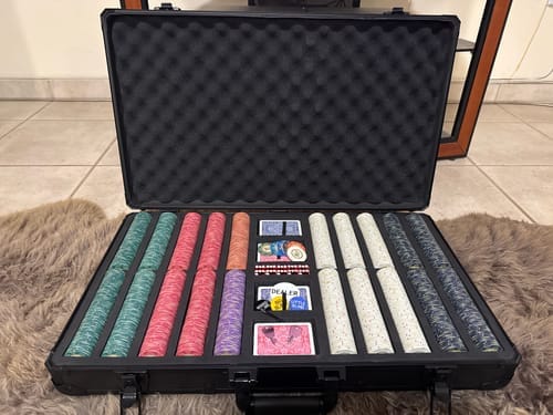 Customer photo review of Poker Case Aluminium Black 1000 PRO