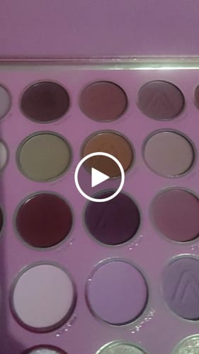 Customer video review of PALETA DE SOMBRAS CLASSIC 35 TONOS