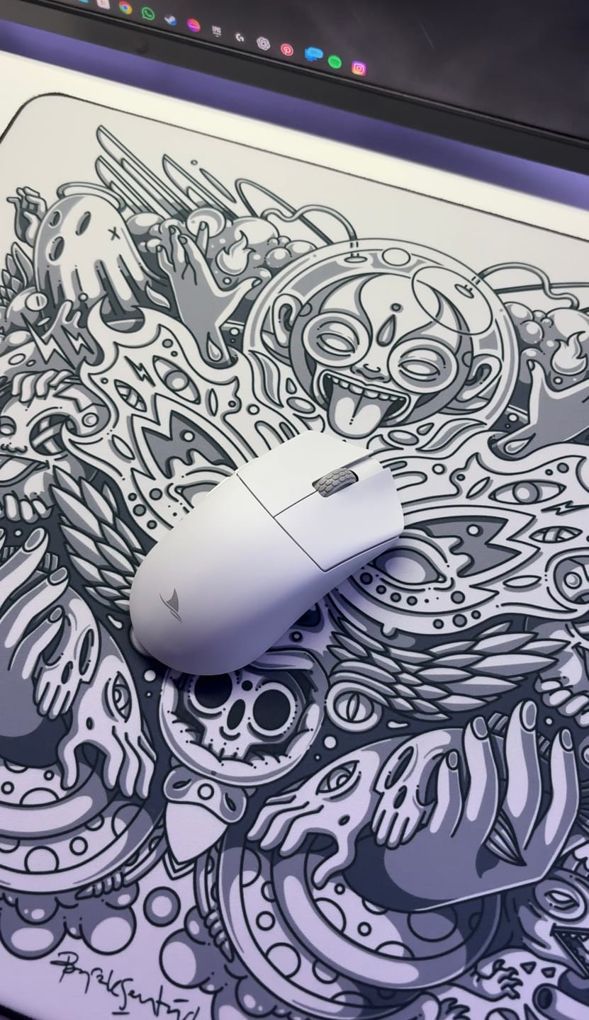 Customer photo review of Darmoshark M3 Pro Wireless Mouse