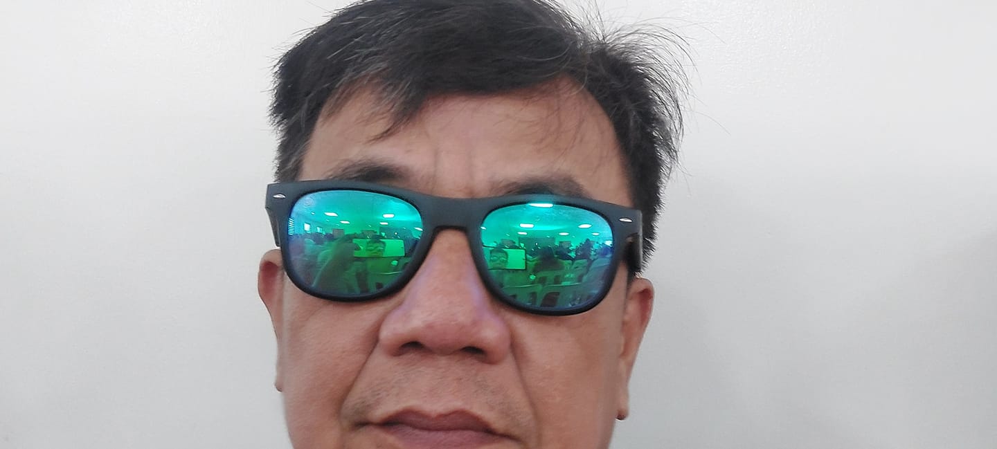 Customer photo review of Earth Protector™ Foldable Eyewear - Blue Green Mirrored Lens