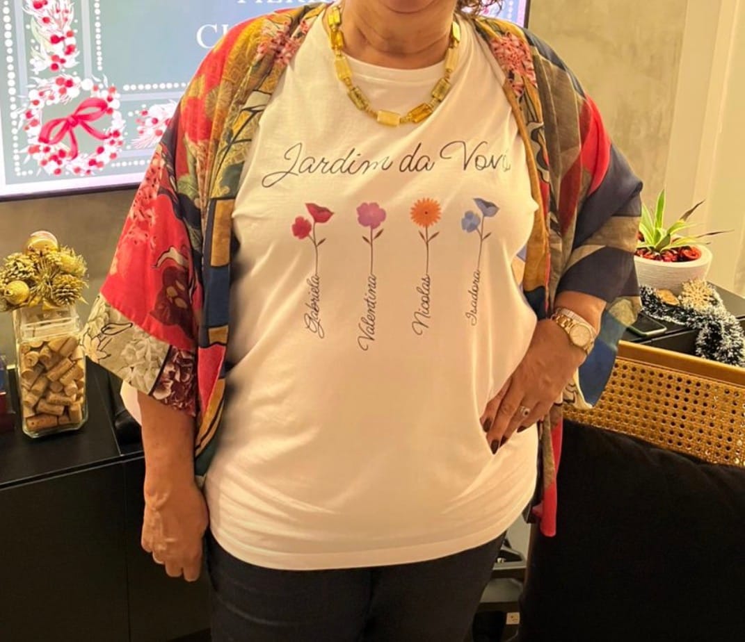 Customer photo review of Camiseta Personalizada Jardim da Vovó - BRANCA - Algodão 100%