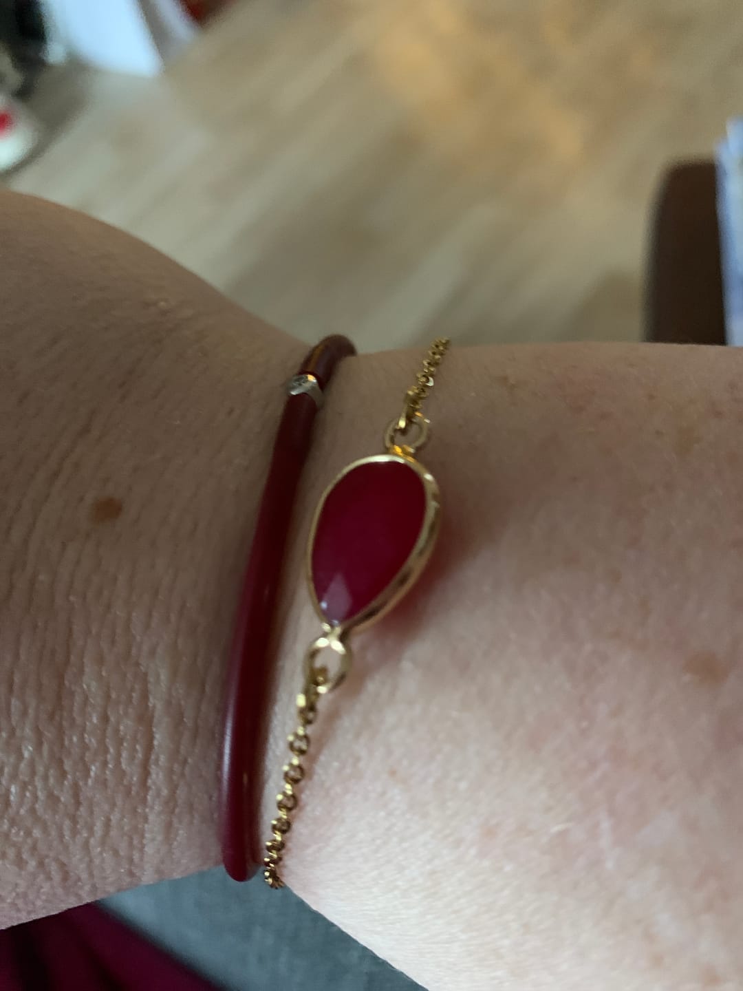 Customer photo review of Rubin Armband - Tropfen der Leidenschaft