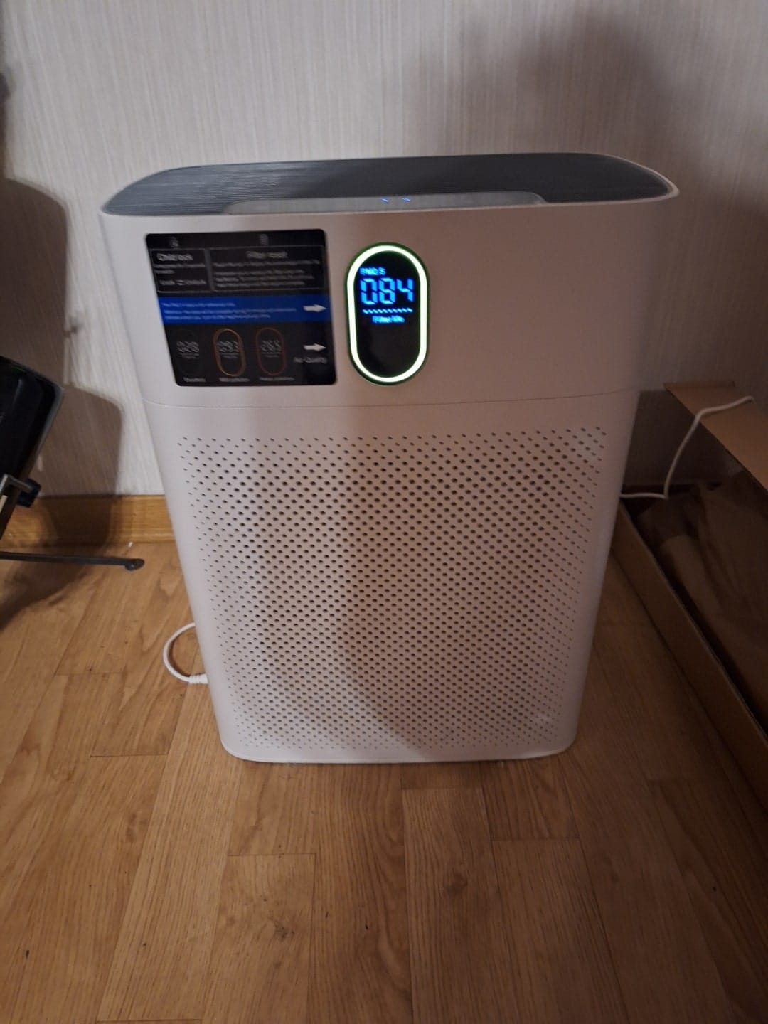 Customer photo review of Smart Air Purifier V1 Pro – Powerful HEPA Filtration with PM2.5 Sensor, App & Voice Control for Clean Indoor Air