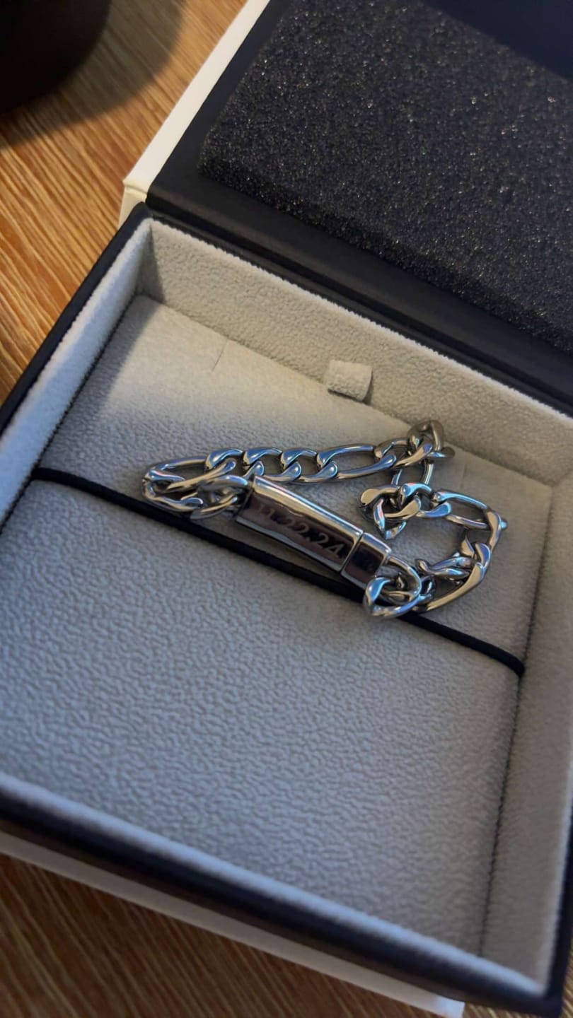 Customer photo review of 7mm Figaro Link Engravable Bracelet
