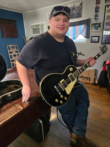 Customer photo review of Zero-Gravity Strap for Guitar & Bass [Standard]