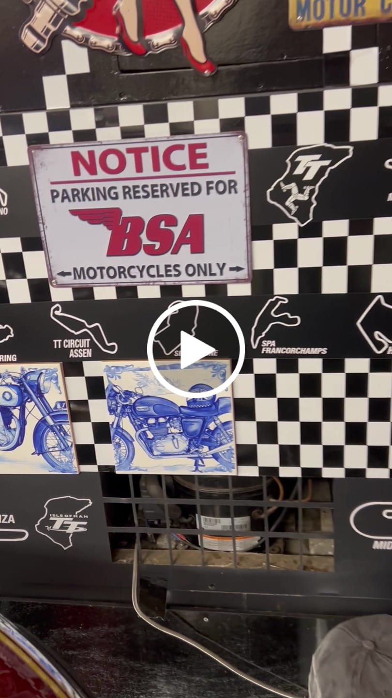 Customer video review of Delfts Blauw tegeltje bedrukken met eigen motor