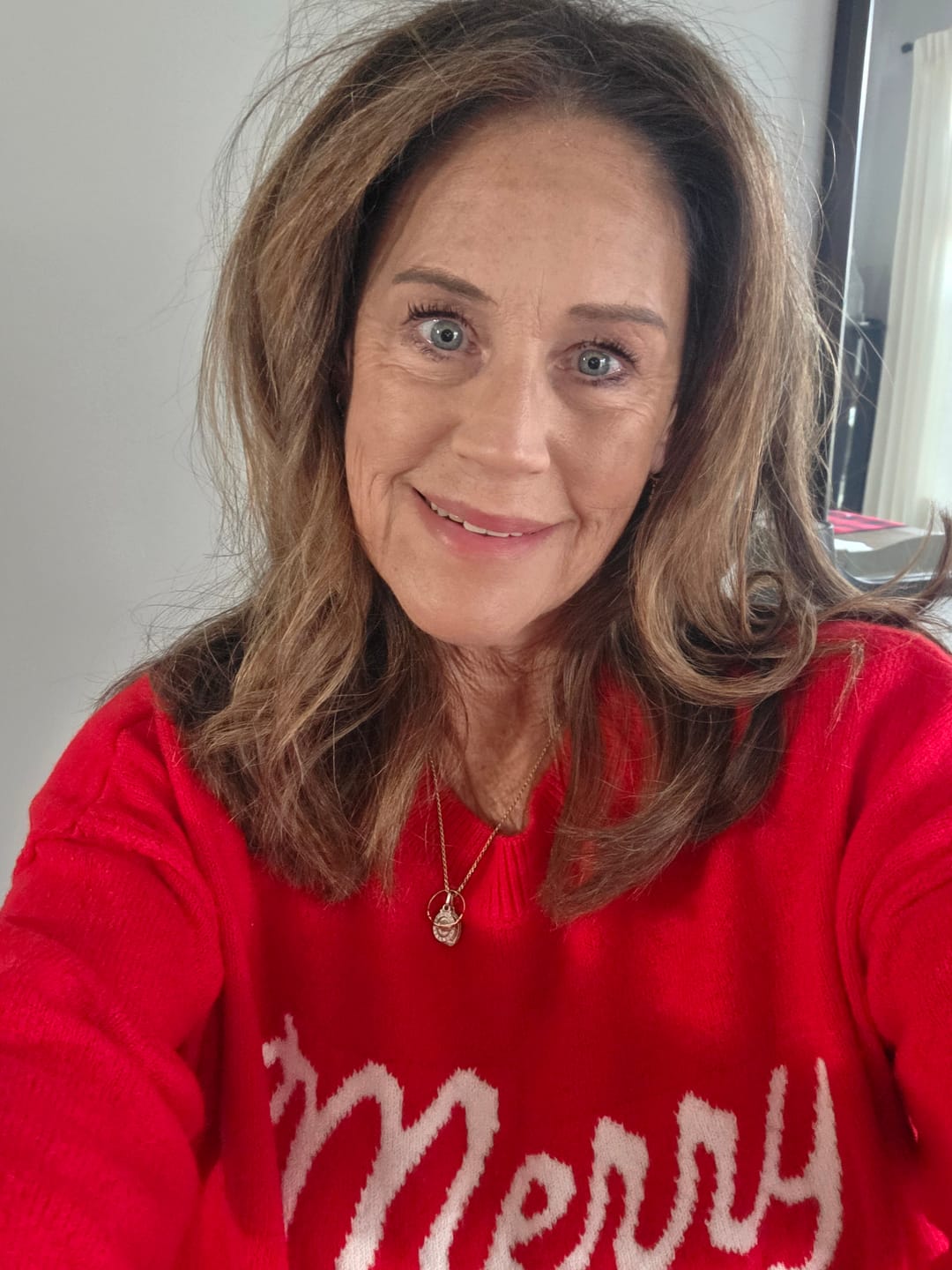 Customer photo review of Root Texturizing Powder + Flex Hold Hairspray Bundle