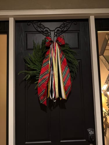 Customer photo review of Christmas Tradition Wreath Ribbon