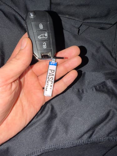 Customer photo review of Kennzeichen Schlüsselanhänger Mini Nummernschild Metall