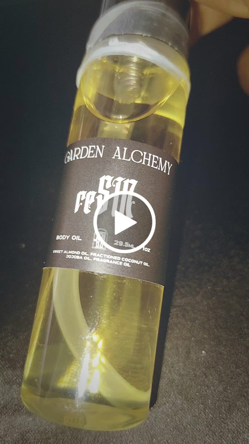 Customer video review of reSIN body oil