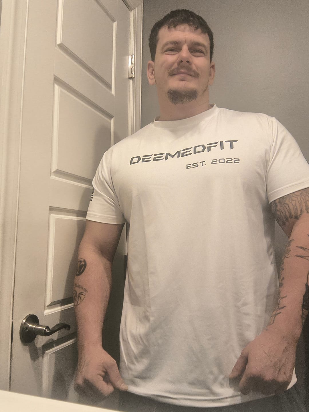 Customer photo review of Men’s Gym Tee “Compellence” - White