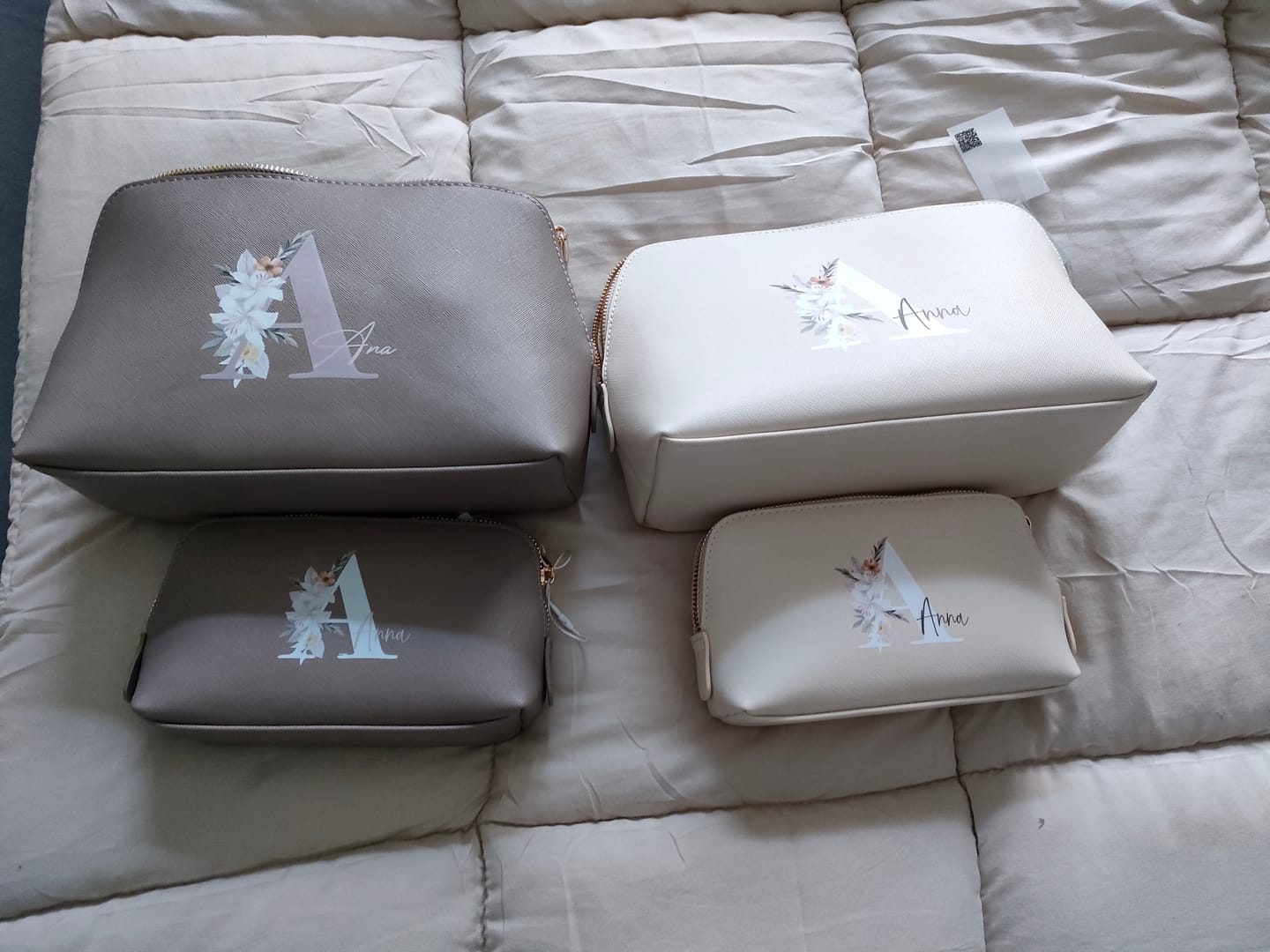 Customer photo review of Deine Initiale - Individuelle PU Kosmetiktasche