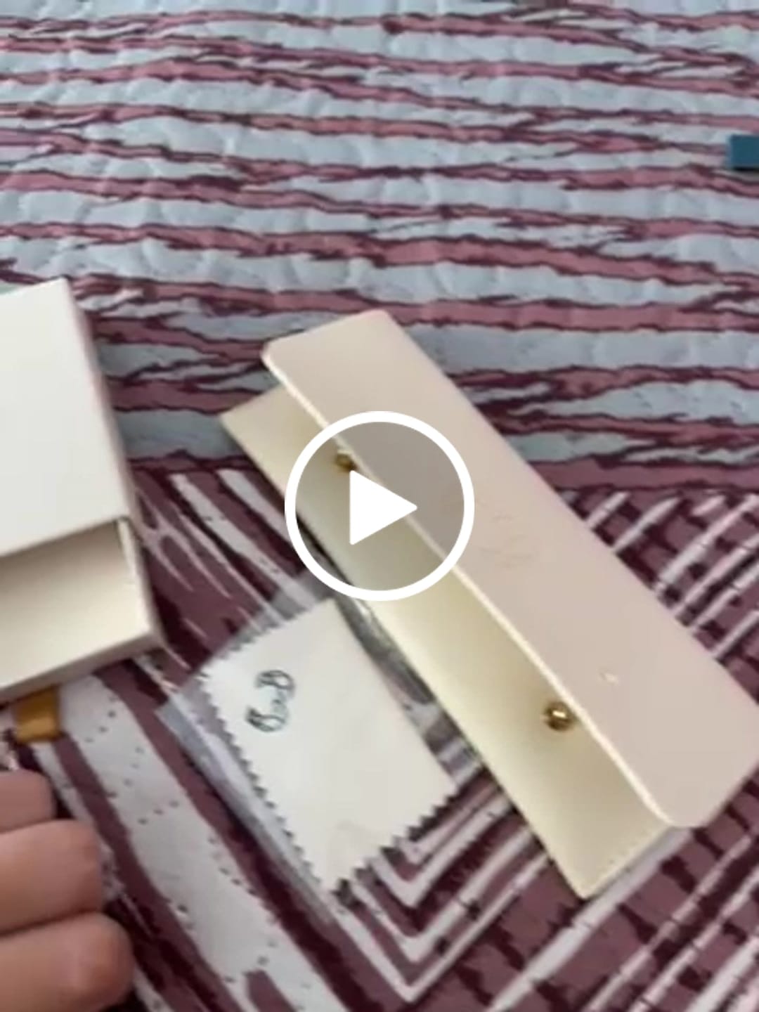 Customer video review of Reloj Kapten ~ GoldWhite
