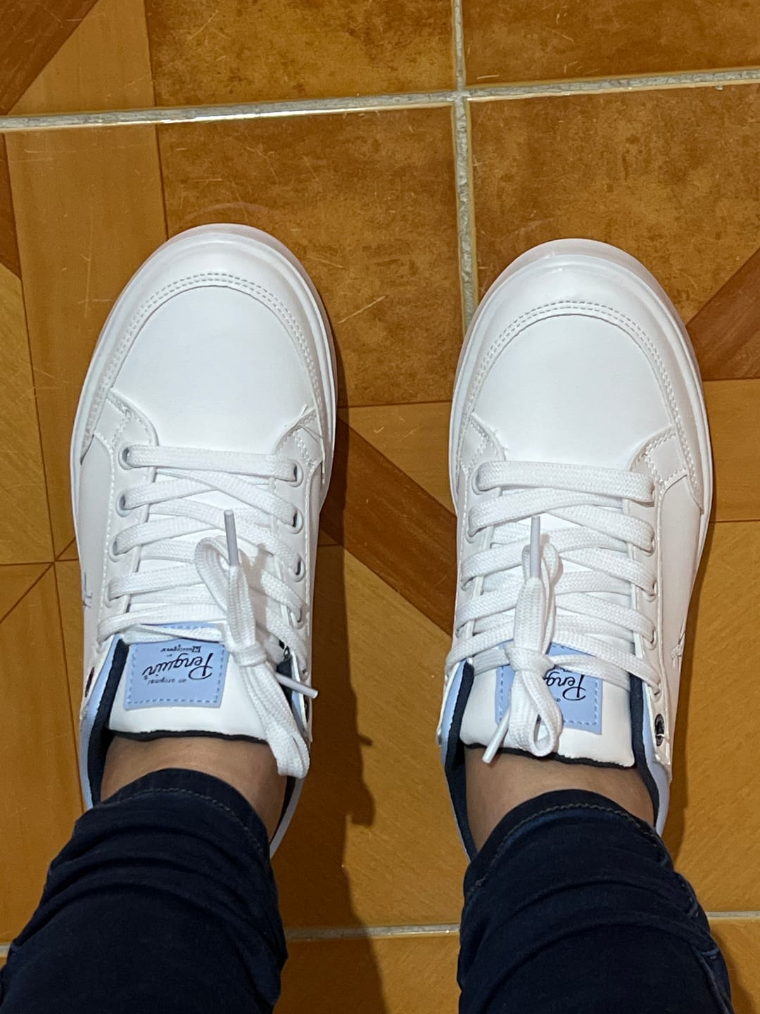 Customer photo review of Tenis Style Janny Blanco Azul