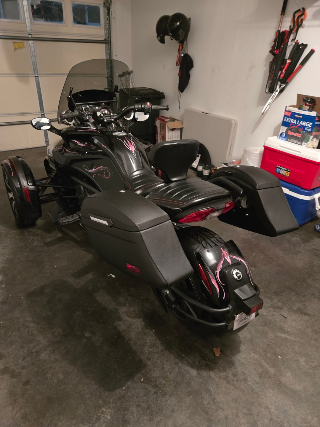 Customer photo review of 44L - Lamellar Stallion Extra Large CAN AM Spyder F3-S Leather Covered Motorcycle Hard Saddlebags