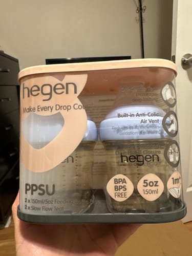 Customer photo review of Hegen PCTO™ 150ml/5oz Feeding Bottle PPSU BLUE 2-Pack with 2 x Slow Flow Nipple (1 to 3 months)