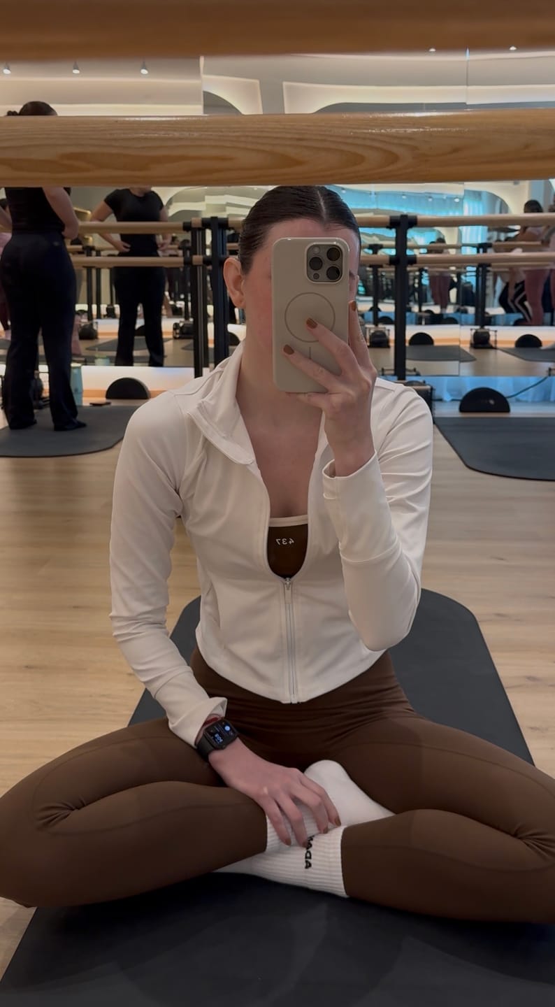 Customer photo review of The V Legging / Teddy