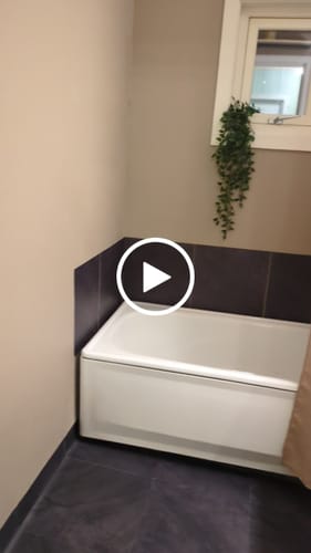 Kundeanmeldelse med video av Skifer antrasitt selvklebende fliser