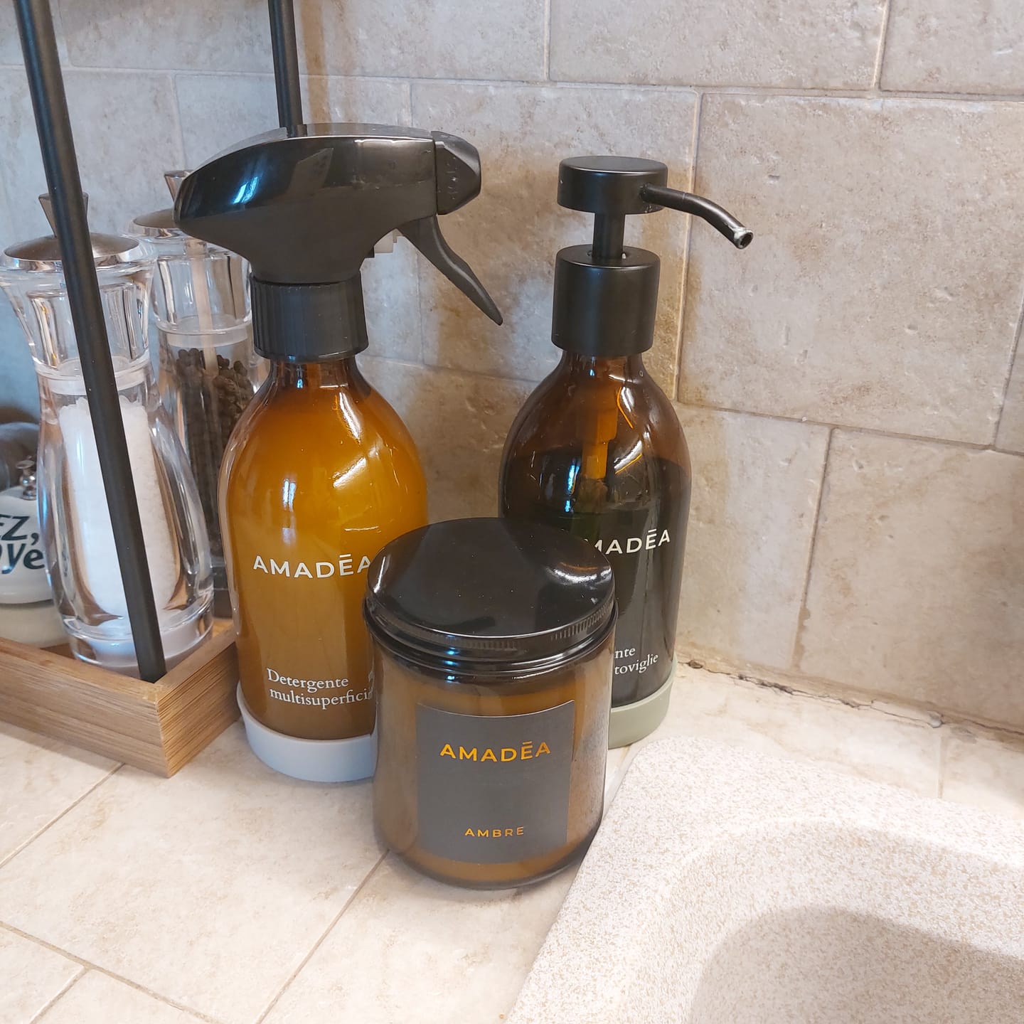 Customer photo review of Detergente multisuperficie "Cotone di Camelia" 300ml