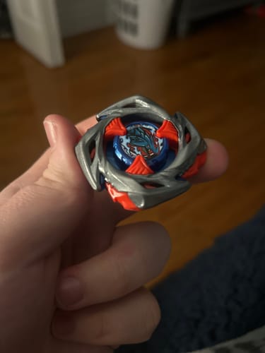 Customer photo review of Takara Tomy Beyblade X UX-11 Impact Drake 9-60LR Starter