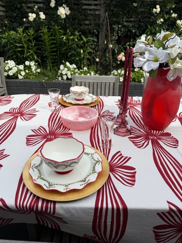 Customer photo review of Red Bow Table Cloth