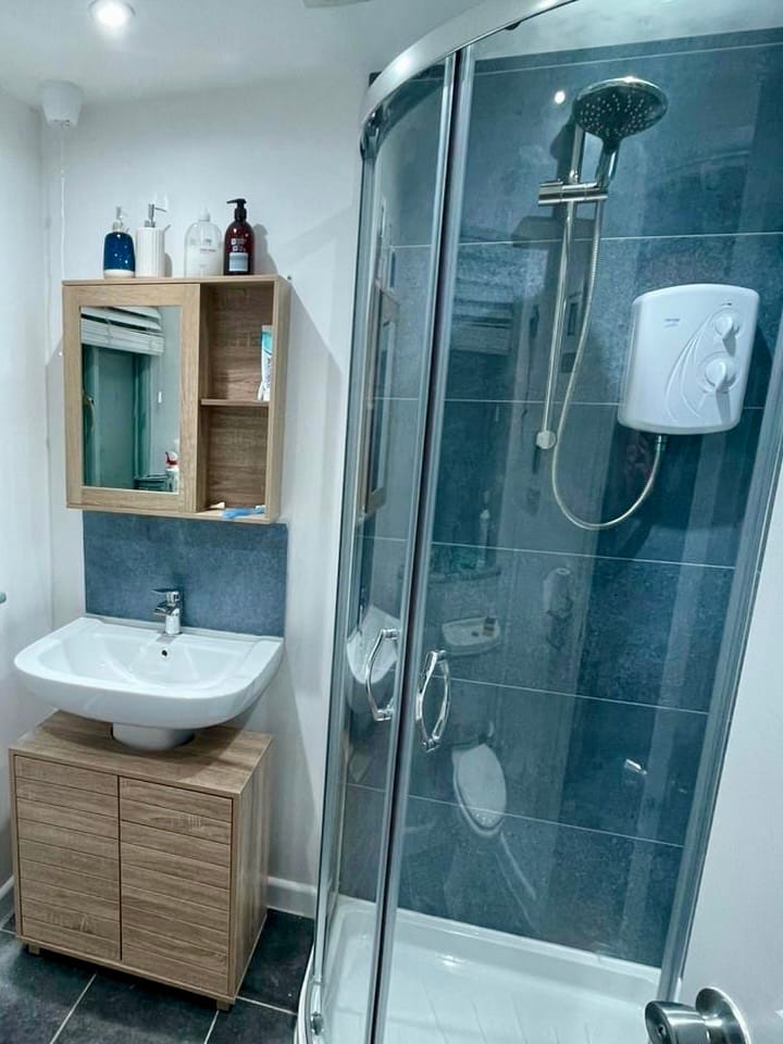 Customer photo review of 10mm Roman Blue Matt Shower Panel 1M x 2.4M
