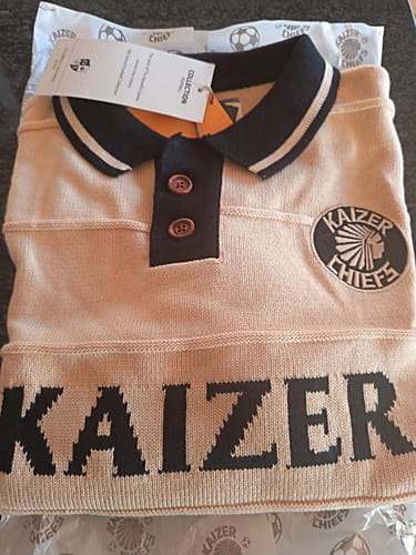 Customer photo review of Kaizer Chiefs Long Sleeve Knitted Jersey-Butter