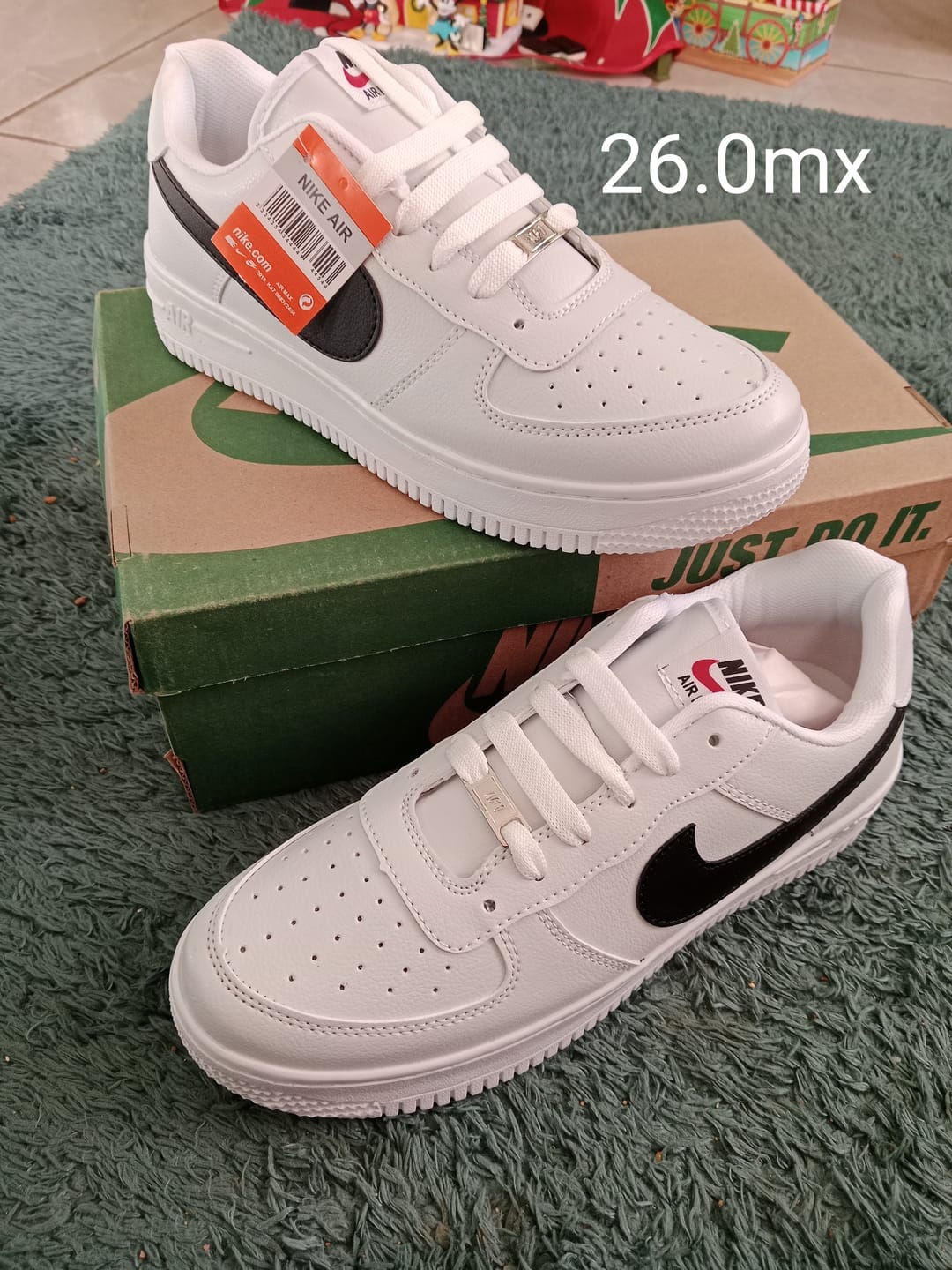 Customer photo review of Tenis 175 Choclo Blanco Total