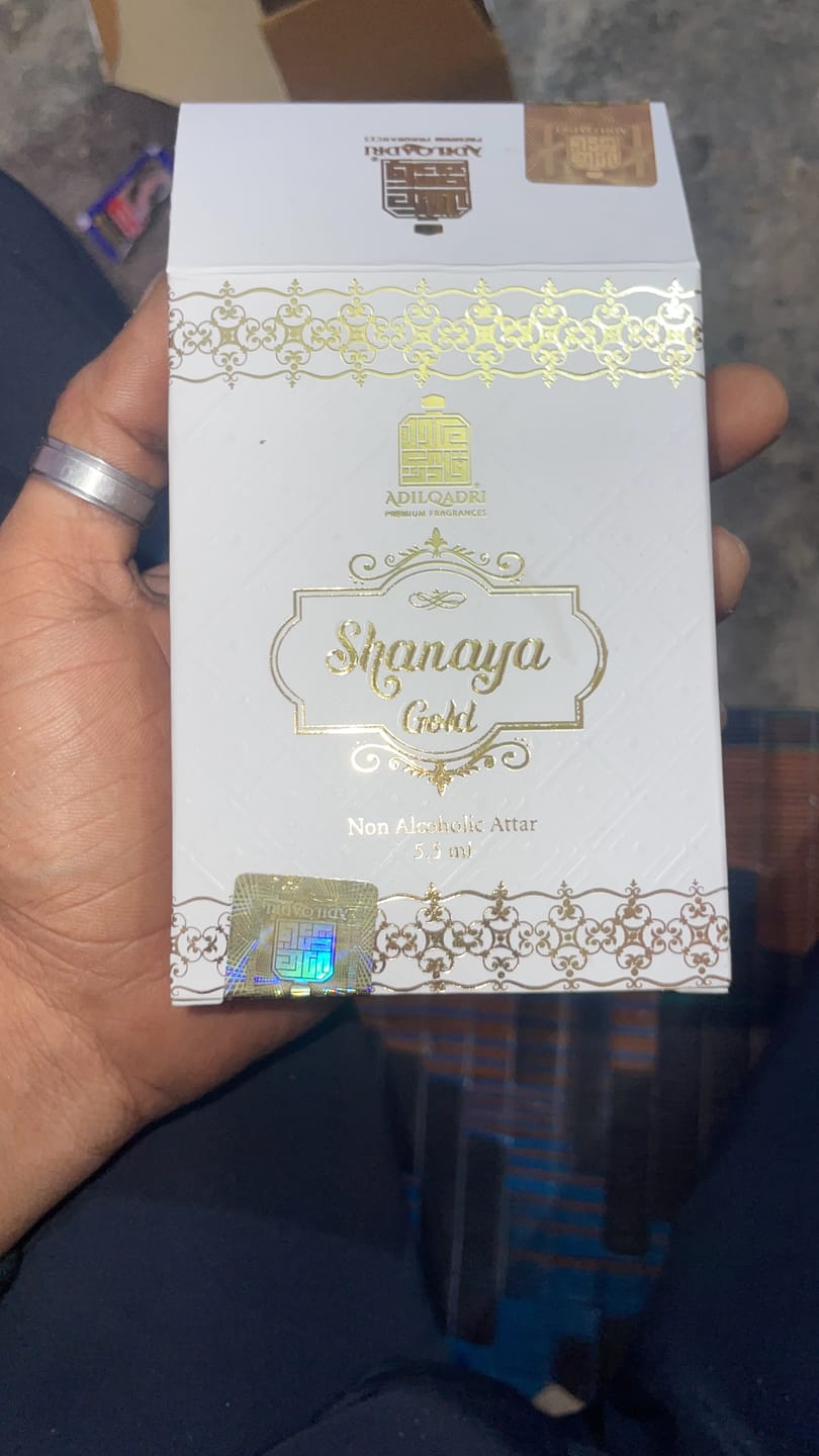 Customer photo review of Shanaya Gold Luxury Attar Perfume