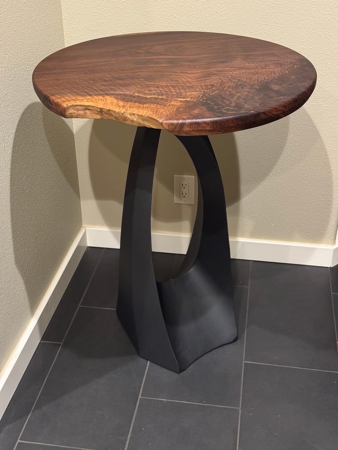 Customer photo review of Counter Table Base 614 Tulipe 34" H Mid-Century Modern Style