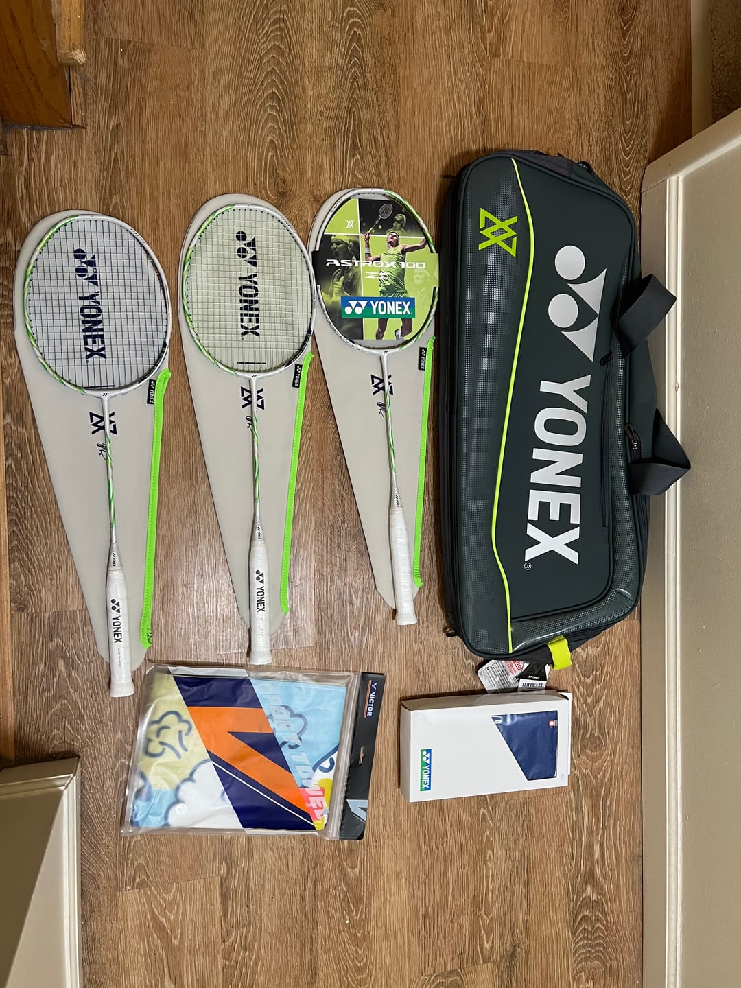 Customer photo review of Yonex x Viktor Axelsen ASTROX 100VA ZZ Unstrung Badminton Racket Limited Edition [Grayish Beige]