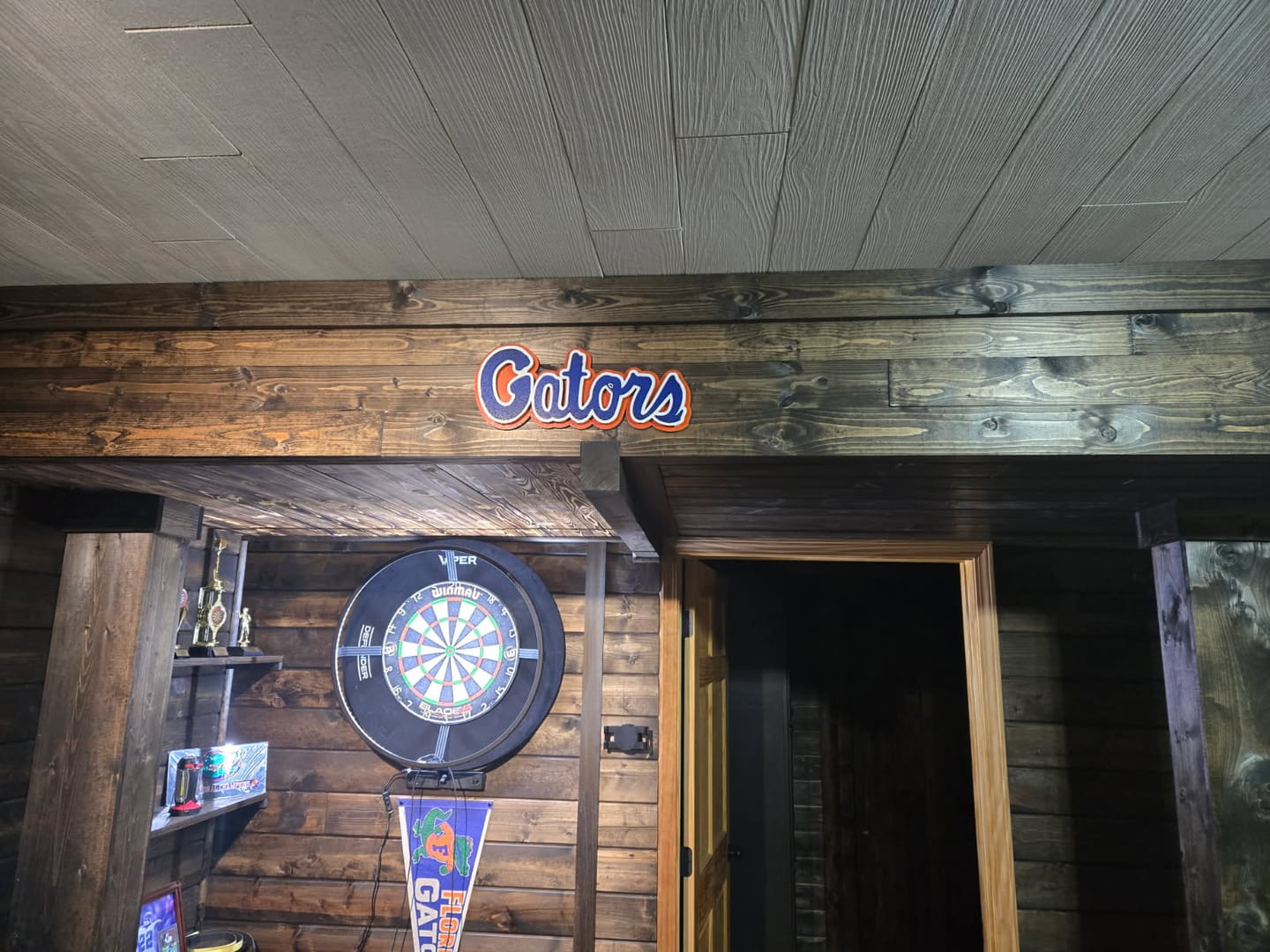 Customer photo review of Florida "GATORS" 3D Vintage Metal Wall Art