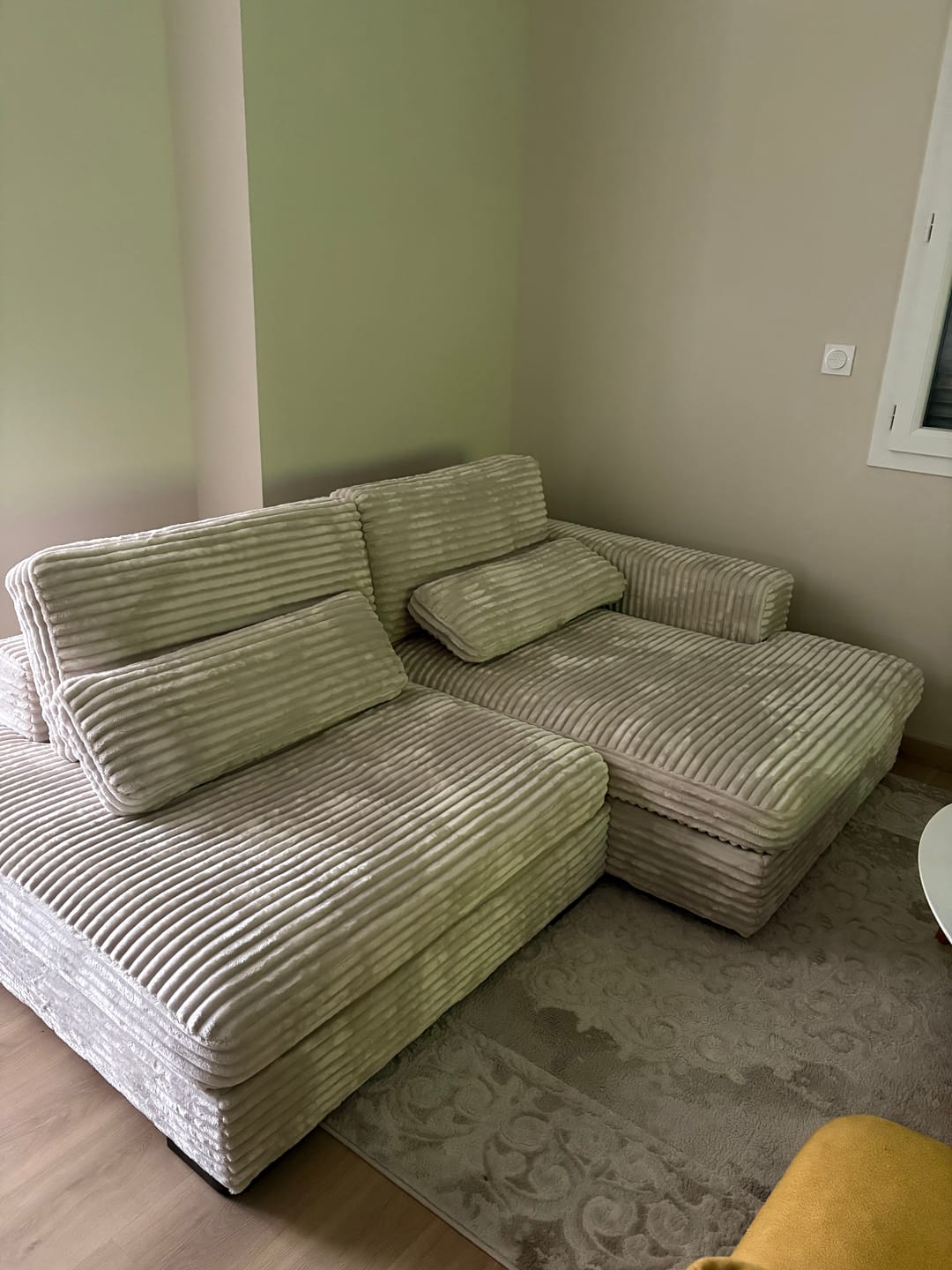 Customer photo review of Canapé d'angle convertible grande méridienne MONTPARNASSE